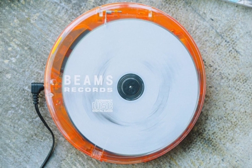 BEAMS Records 复古便携 CD 机登场