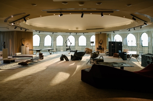 机场候机楼化身画廊:NOMAD Abu Dhabi 最新游牧设计展登场