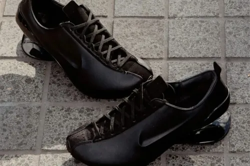 率先预览:Nike Ovolo 2.0 运动鞋与高跟鞋的破格融合之作回归
