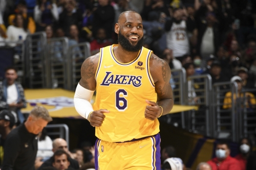 勒布朗·詹姆斯 LeBron James：我的风格适合任何一个篮球时代