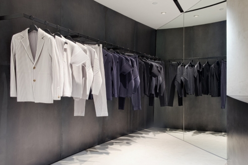 HOMME PLISSé ISSEY MIYAKE 香港首家分店登场