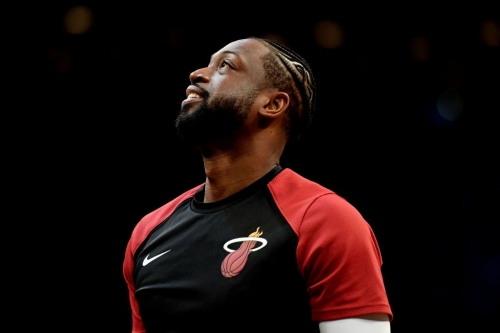 Dwyane Wade 职业生涯「最后一舞」砍下全面三双数据