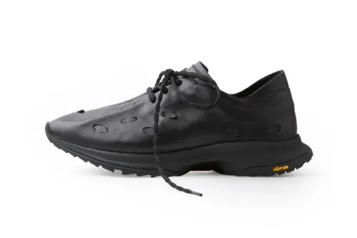 POST ARCHIVE FACTION(PAF)Petal Trainers:意大利皮革激光雕出花瓣鞋面