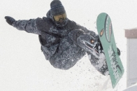 仓石一树亲自操刀！BAPE® 发布 2025 秋冬「Performance All Weather」最终章