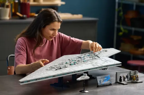 LEGO 推出史上最长《Star Wars》战舰模型:6,130 块积木打造 Executor Super Star Destroyer