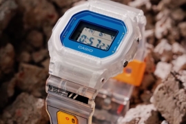 这枚 G‑SHOCK DW‑5600 腕表完美复刻 RX‑78‑2 Gundam 标志性机体美学