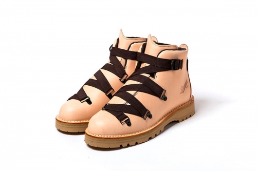 meanswhile × Danner Mountain Light「Harness」全新联名靴款