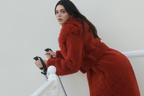 Kendall Jenner 主演 Jacquemus 2023 假期系列大片「GUIRLANDE」正式公开