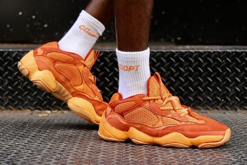 Ceeze 打造 adidas Originals YEEZY 500「Apricot Orange」客制版本鞋款