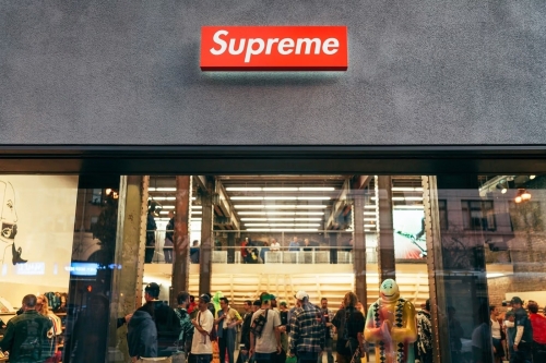 消息称 VF Corporation 有意出售 Supreme