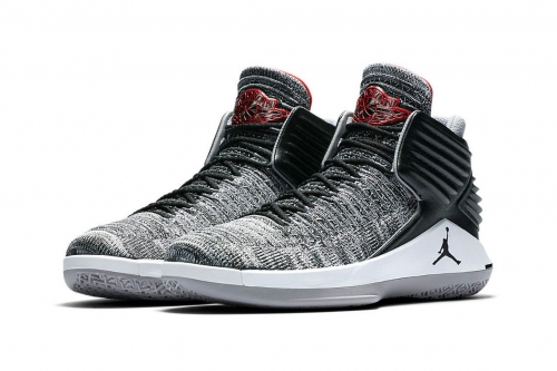 Air Jordan 32 全新“Black Cement”配色设计鞋款