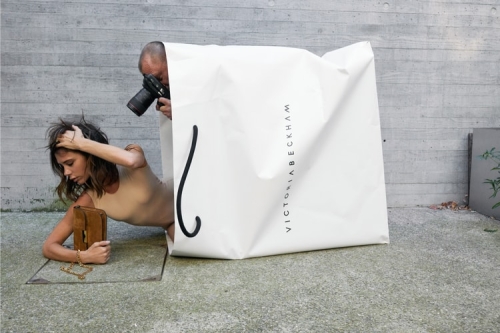 Juergen Teller 最新大型回顾展《You Are Invited》登场