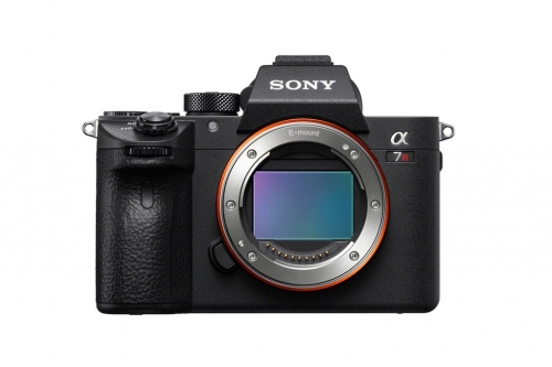 索尼 Sony 发布新一代全画幅相机 A7R III