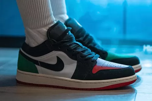 近赏 Air Jordan 1 Low 最新配色「Quai 54」鞋款