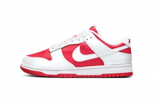 率先近赏 Nike Dunk Low 最新「University Red/White」配色鞋款