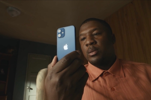 苹果确认不再推出 6 英寸以下机型