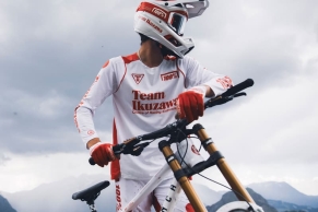 Team Ikuzawa 携手 100Percent 打造限量 MTB 战衣正式亮相