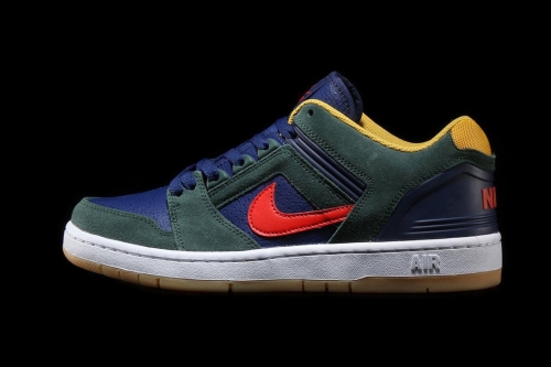 Nike SB Air Force II Low 推出全新配色设计「Midnight Green/Blue Void」鞋款