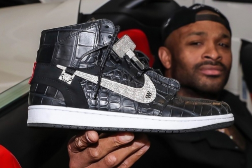 PJ Tucker 展示要价 $250,000 美元 Air Jordan 1 奢豪定制鞋款