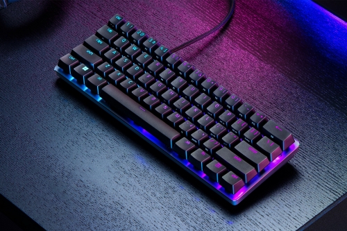 雷蛇 Razer 带来 60% 尺寸的光轴电竞键盘 Huntsman Mini Analog