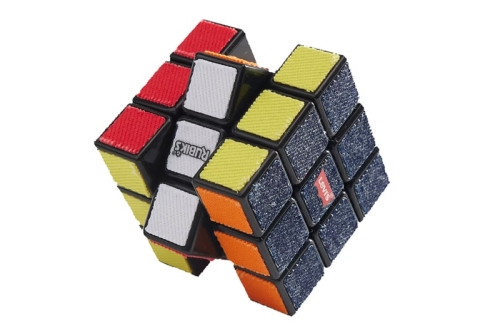 滞销牛仔布制成！Levi’s 携手 Rubik’s Cube 推出全新限量魔术方块