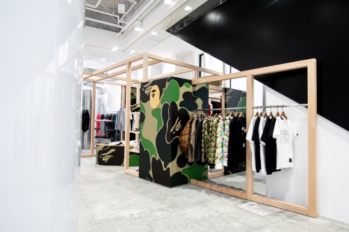 率先走进 BAPE STORE COMME des GARCONS Osaka 大阪概念店