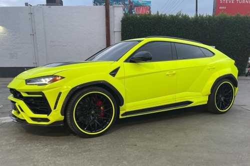 LaMelo Ball 极注目霓虹绿豪改 Lamborghini Urus 坐驾曝光