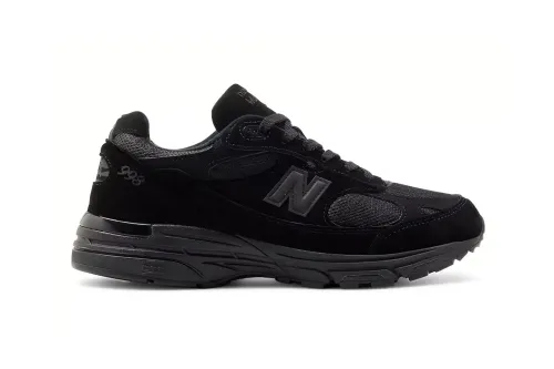 New Balance 低调现身:993「Triple Black」鞋款全黑隐形上脚