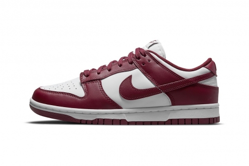 率先近赏 Nike Dunk Low 最新配色「Bordeaux」鞋款官方图辑