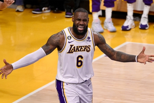 难堪三连败！LeBron James 首次于总冠军赛前面临系列赛 0-3 的困境