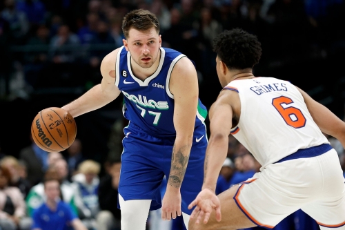 60 分 21 篮板 10 助攻！Luka Doncic 缴出史诗级大三元数据成为历史第一人