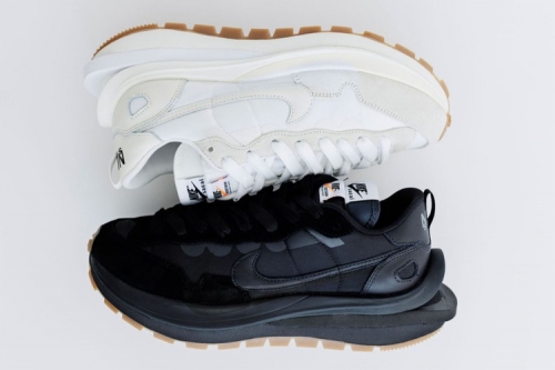 sacai × Nike Vaporwaffle 联乘鞋款「Black/Gum」、「White/Sail」发售情报正式公布