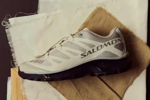 Salomon XT-4 OG「Pearl Blue/Grisaille/Vanilla Ice」鞋款官方照片释出