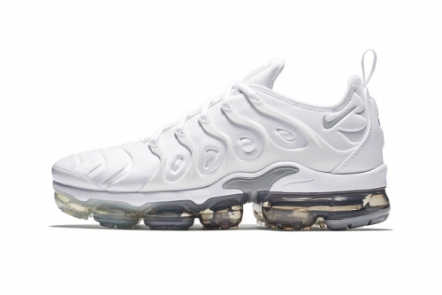 Nike Air VaporMax Plus 全新「Pure Platinum」配色鞋款上架