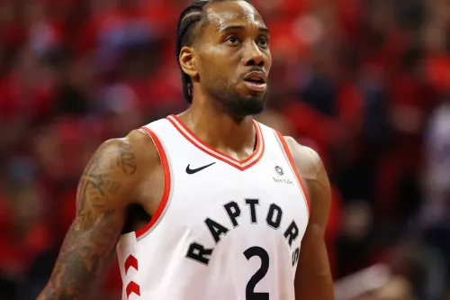 Toronto Raptors 与 Clippers 达成重磅交易,正式换来 Kawhi Leonard