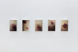 Market Gallery 与 THIRD BORN 捕捉城市生活的美丽与混沌