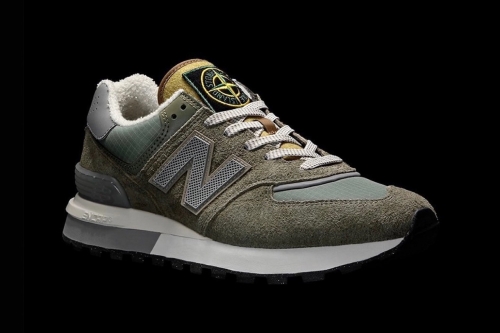 率先近赏 Stone Island × New Balance 574 最新联名鞋款