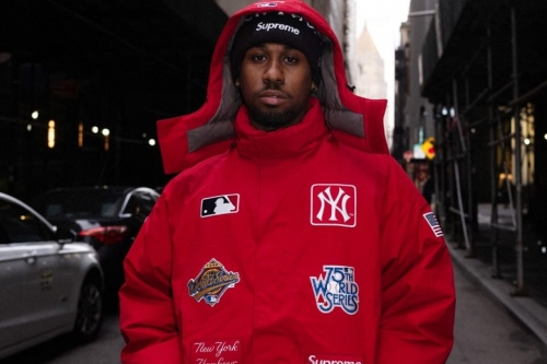 Supreme 携手 New York Yankees 打造全新 GORE-TEX 联乘羽绒外套