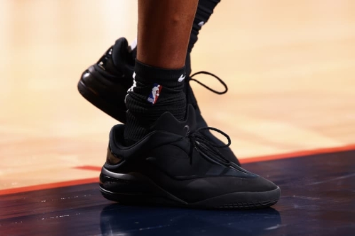 Shai Gilgeous-Alexander 首次亮相 Converse SHAI 001「Charm Black」鞋款