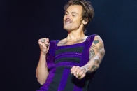 Harry Styles 宣布推出全新专辑《Kiss All The Time. Disco, Occasionally.》