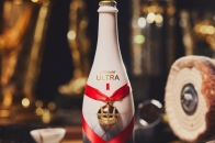 Victor Solomon 携手 Michelob ULTRA 推出限量版 NBA 冠军纪念瓶
