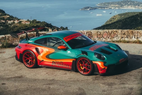 Dua Lipa 亲自设计独一无二 Porsche 911 GT3 RS 定制车款即将拍卖
