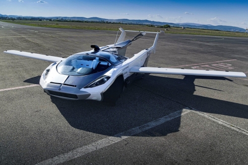 运输革命 &#8722; 全球首架「可飞行汽车」AirCar 正式完成研发测试