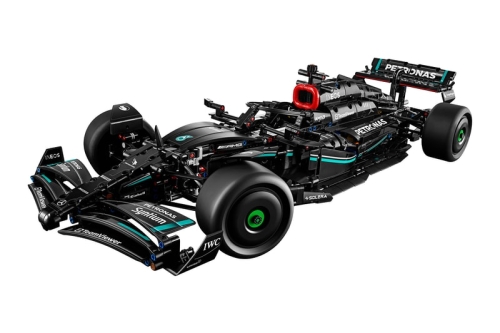 LEGO Technic 推出全新 1:8 尺寸 Mercedes-AMG F1 赛车积木模型