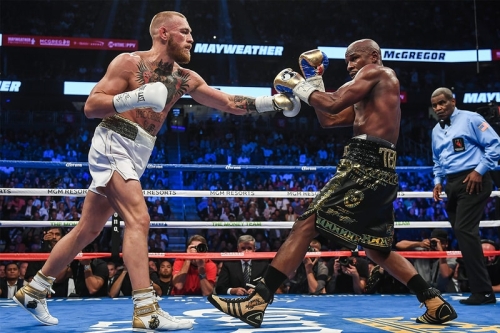 Floyd Mayweather 回应 Conor McGregor 突袭退休