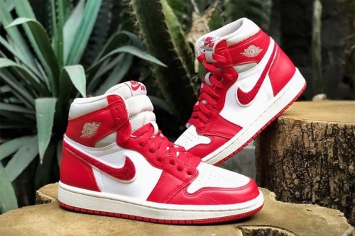 率先近赏 Air Jordan 1「Varsity Red」最新女鞋配色