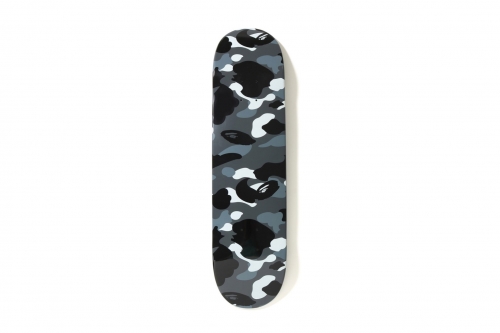 A BATHING APE 推出全新 City Camo 配色滑板