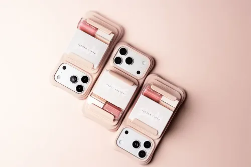 Fenty Beauty 携手 CASETiFY 推出联名系列
