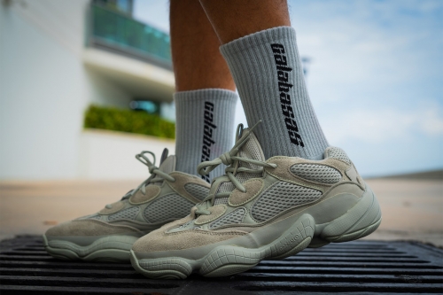 adidas + KANYE WEST YEEZY 500 全新「Salt」配色上脚一览