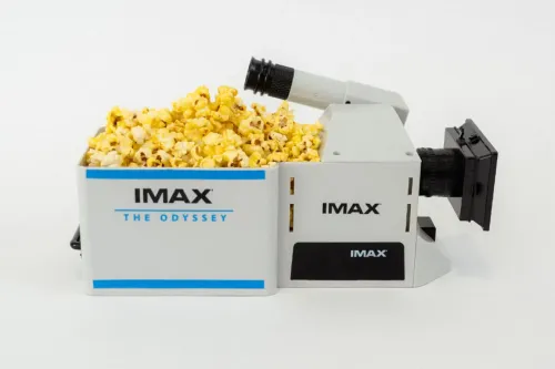 IMAX 限量版菲林摄影机爆谷桶,向《The Odyssey》幕后技术致敬的珍藏单品